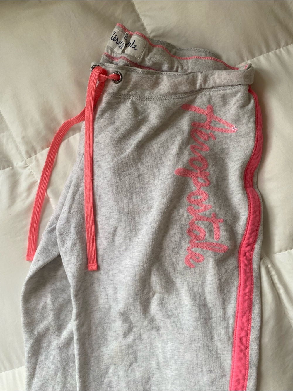 Y2K Aeropostale Gray Sweat capris with Pink Accents